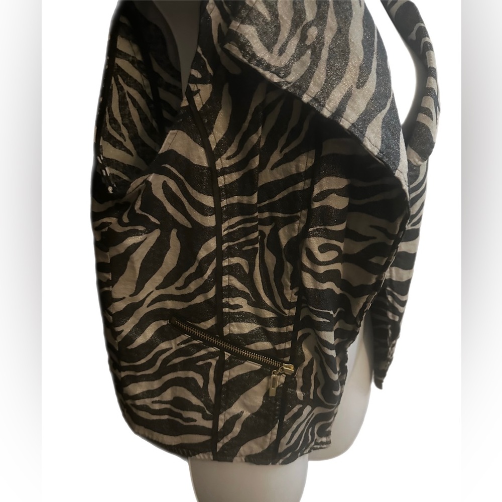 Chico’s vest - Picture 6 of 9